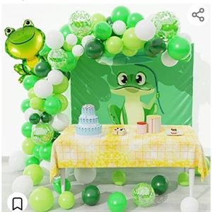 Green Balloon Arch 115 pieces